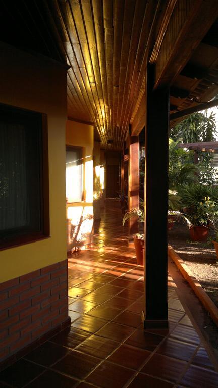 Hosteria Los Helechos Puerto Iguazu Bagian luar foto
