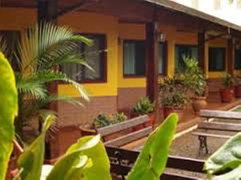 Hosteria Los Helechos Puerto Iguazu Bagian luar foto