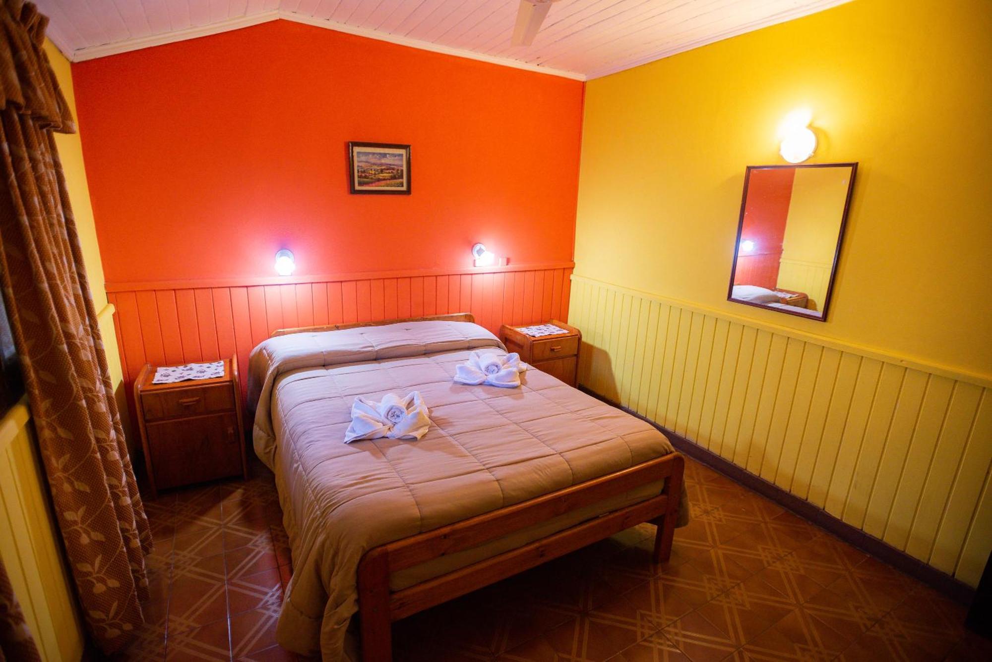 Hosteria Los Helechos Puerto Iguazu Bagian luar foto