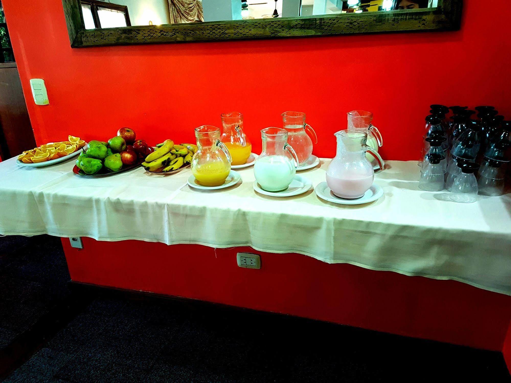 Hosteria Los Helechos Puerto Iguazu Bagian luar foto